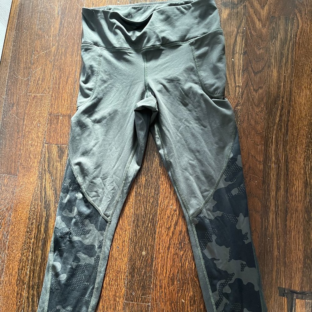 Under Armour Compression Coldgear Leggings - Army Green with Camouflage Accents